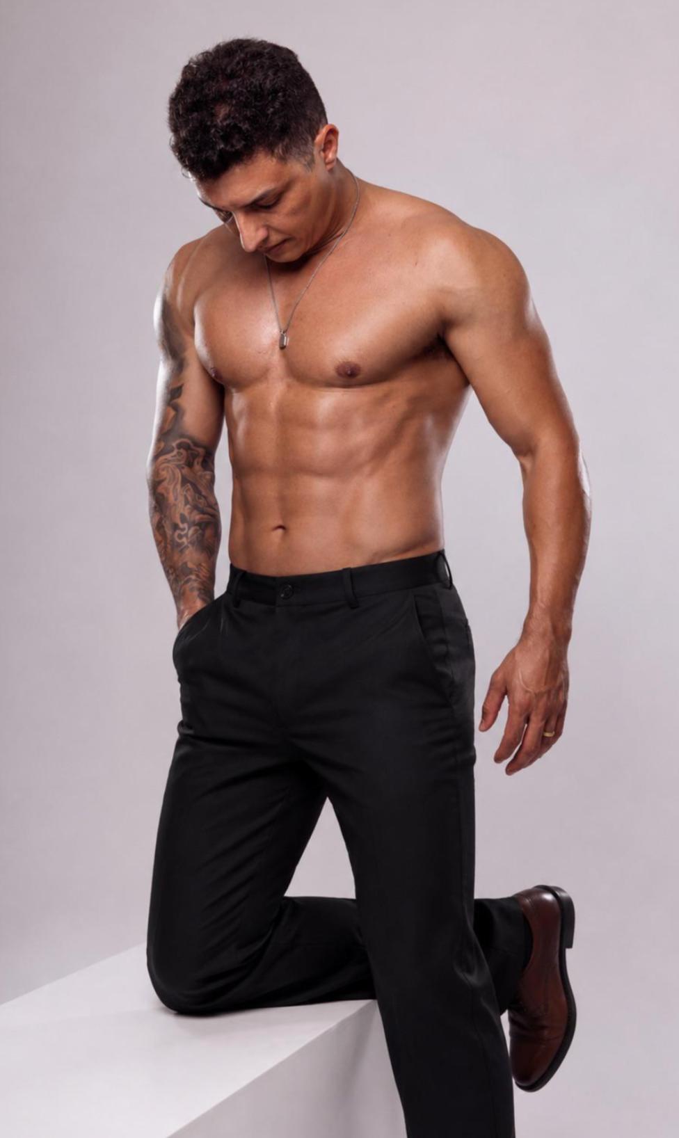 Masseur Body to Body massage
