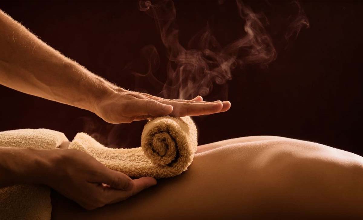 Massage with Hot Towels
